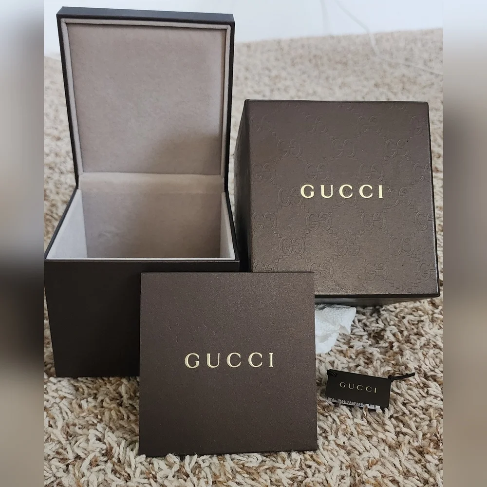 Gucci elegant gift